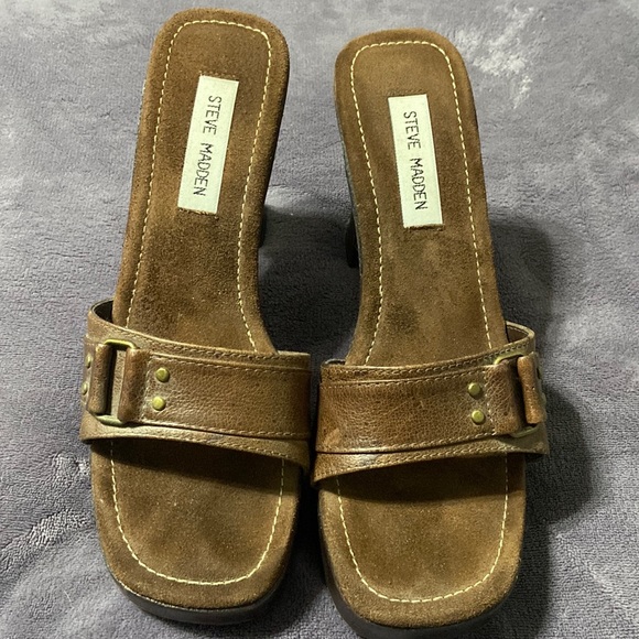 Steve Madden Shoes - Steve Madden Wooden base Brown 3” heels. Only worn a few times. Size 9